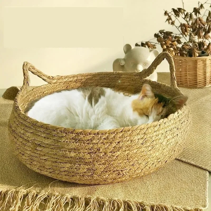 Handwoven Vine Cat Nest – Natural Rattan Bed for All Seasons